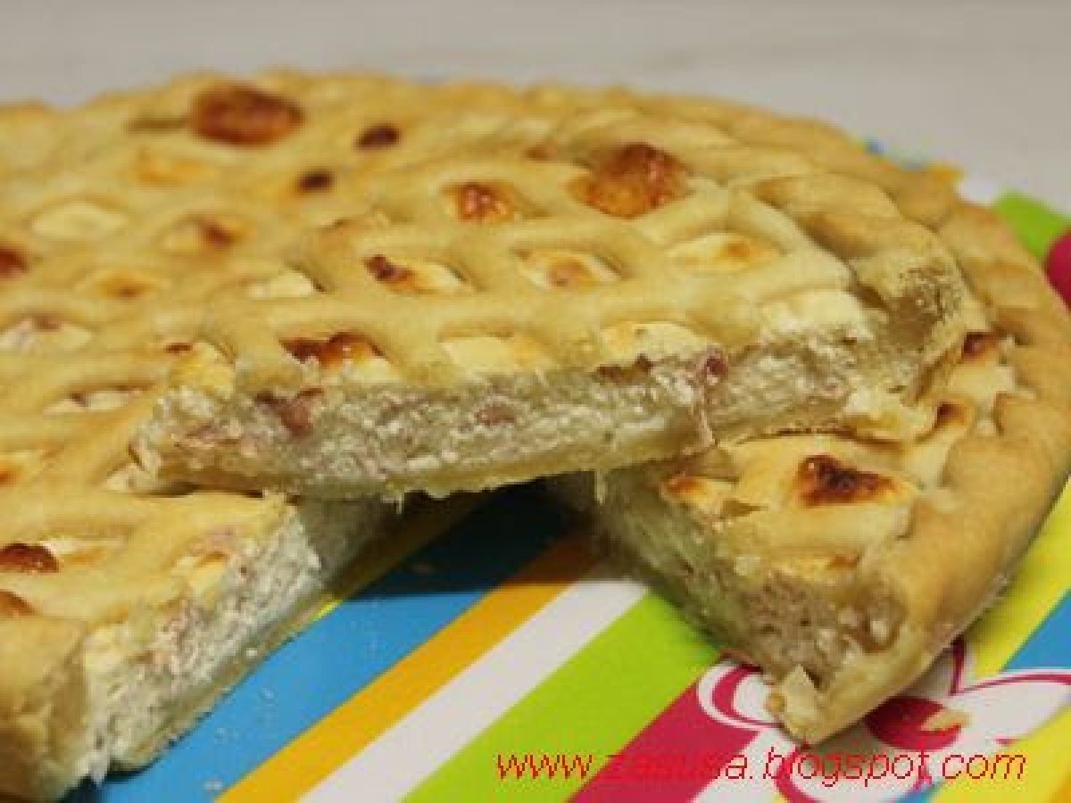 Crostata salata con ricotta e prosciutto cotto