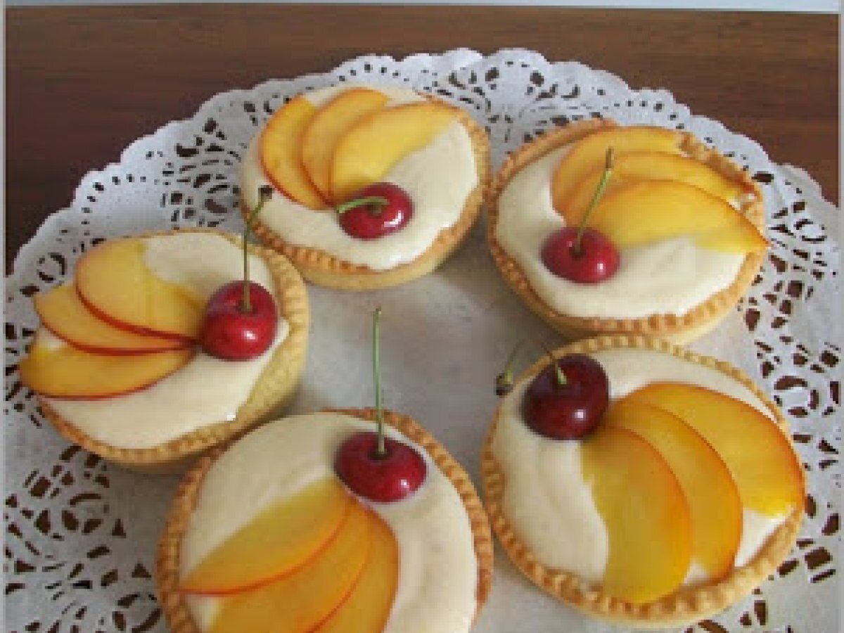 CROSTATINE CON MOUSSE DI RICOTTA E PESCHE - foto 2