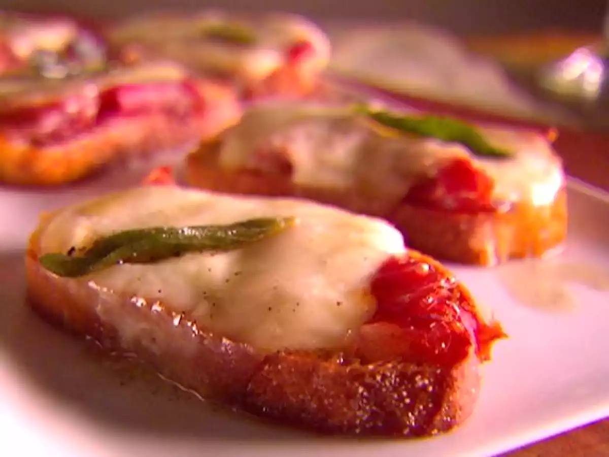 Crostini alla romana