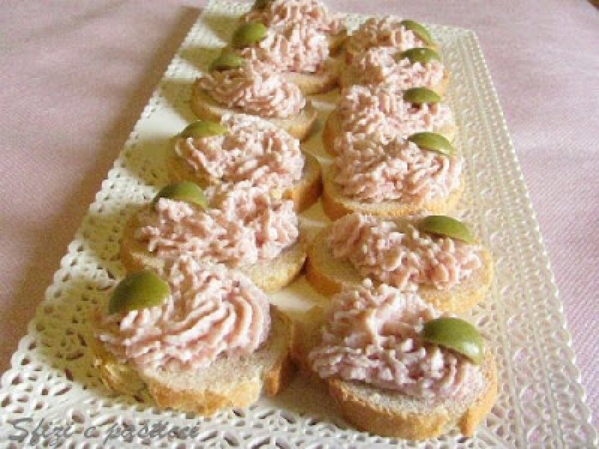 Crostini con mousse di mortadella - foto 2