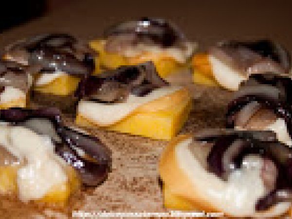 Crostini Con Polenta E Radicchio Trevigiano