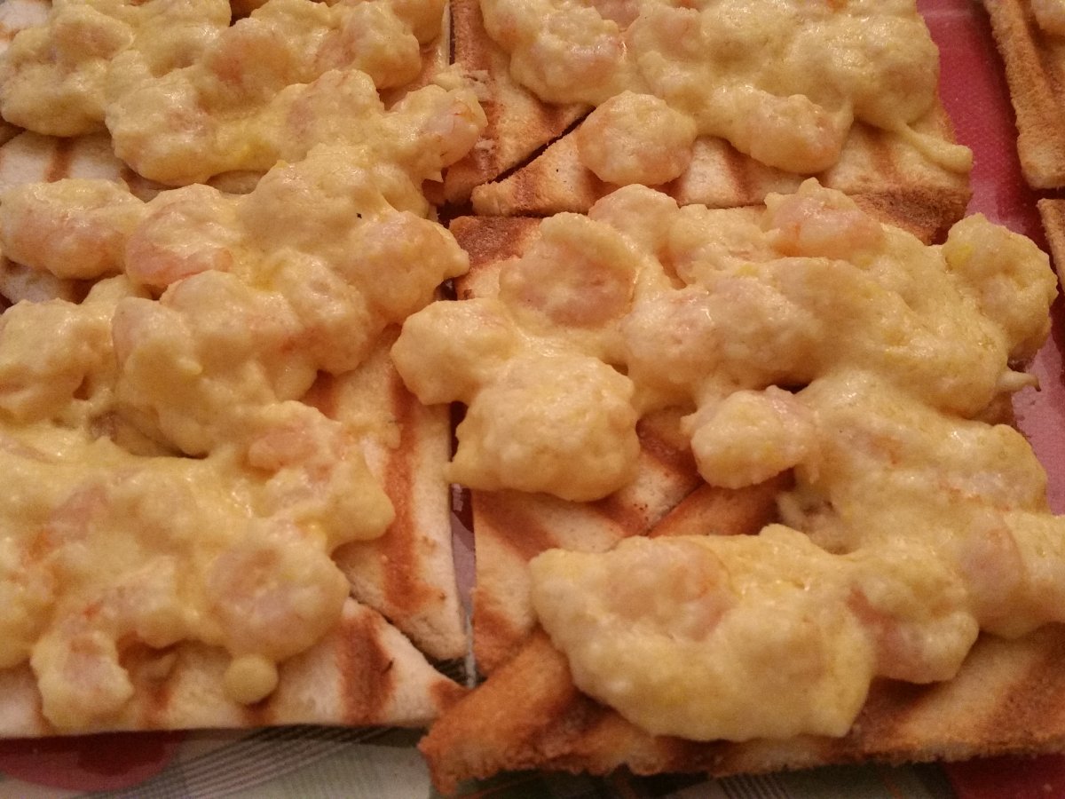 Crostini di gamberetti