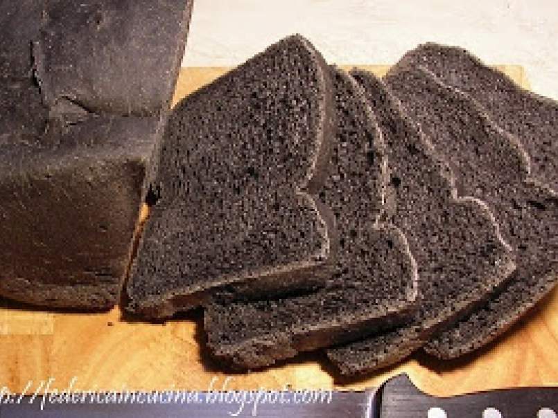 Crostini di pane nero e salmone affumicato - foto 3
