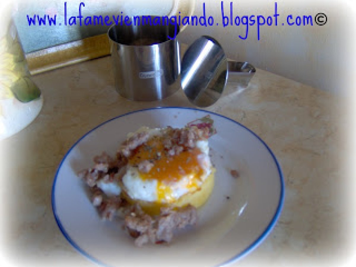 Crostini di polenta con uova e salsiccia, foto 2