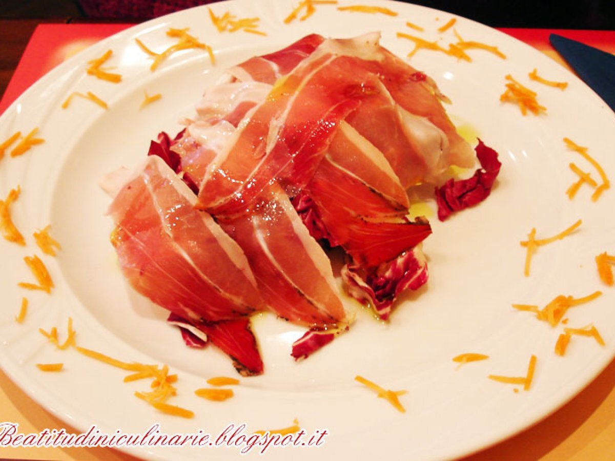 Crostone speck, radicchio e brie