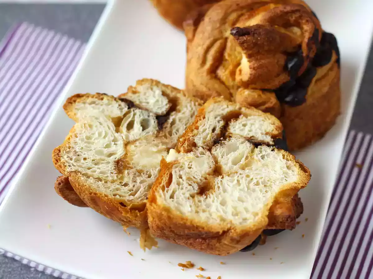 Cruffin con crema pasticcera e cioccolato: il dolce ibrido che sta conquistando tutti! - foto 8
