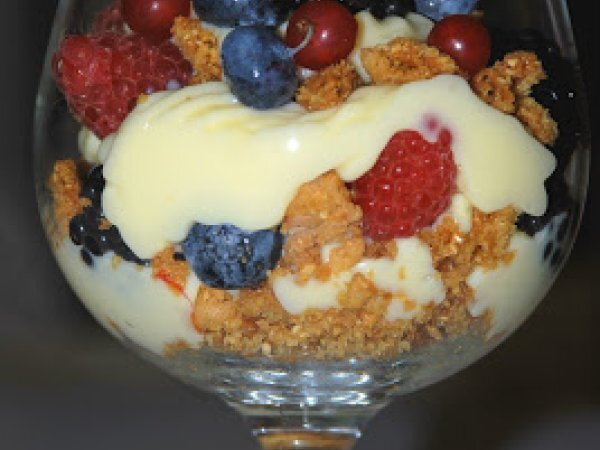 Crumble ai frutti rossi con crema al limone...per un dolce rientro!!