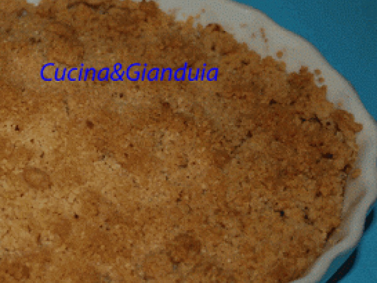 Crumble alle mele e cardamomo