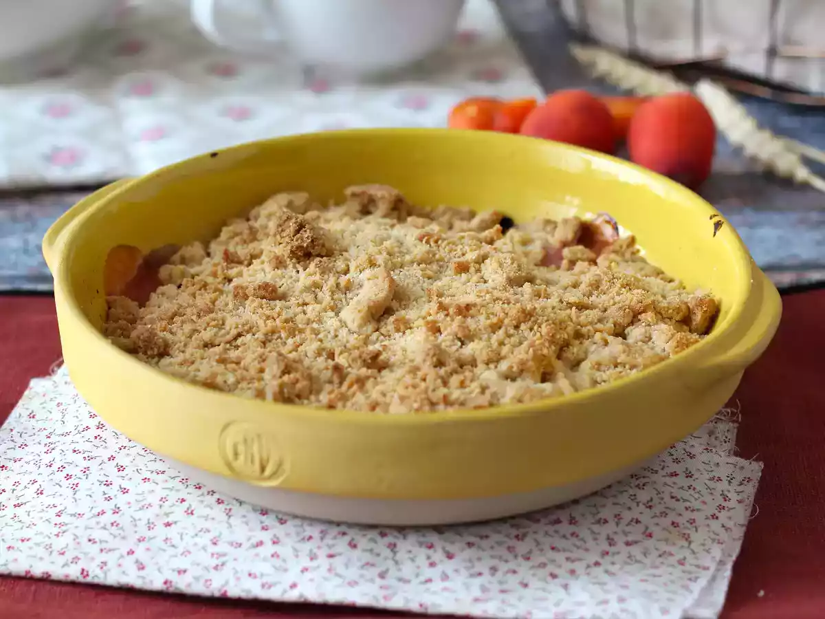 Crumble di albicocche, la ricetta facile e veloce - foto 6