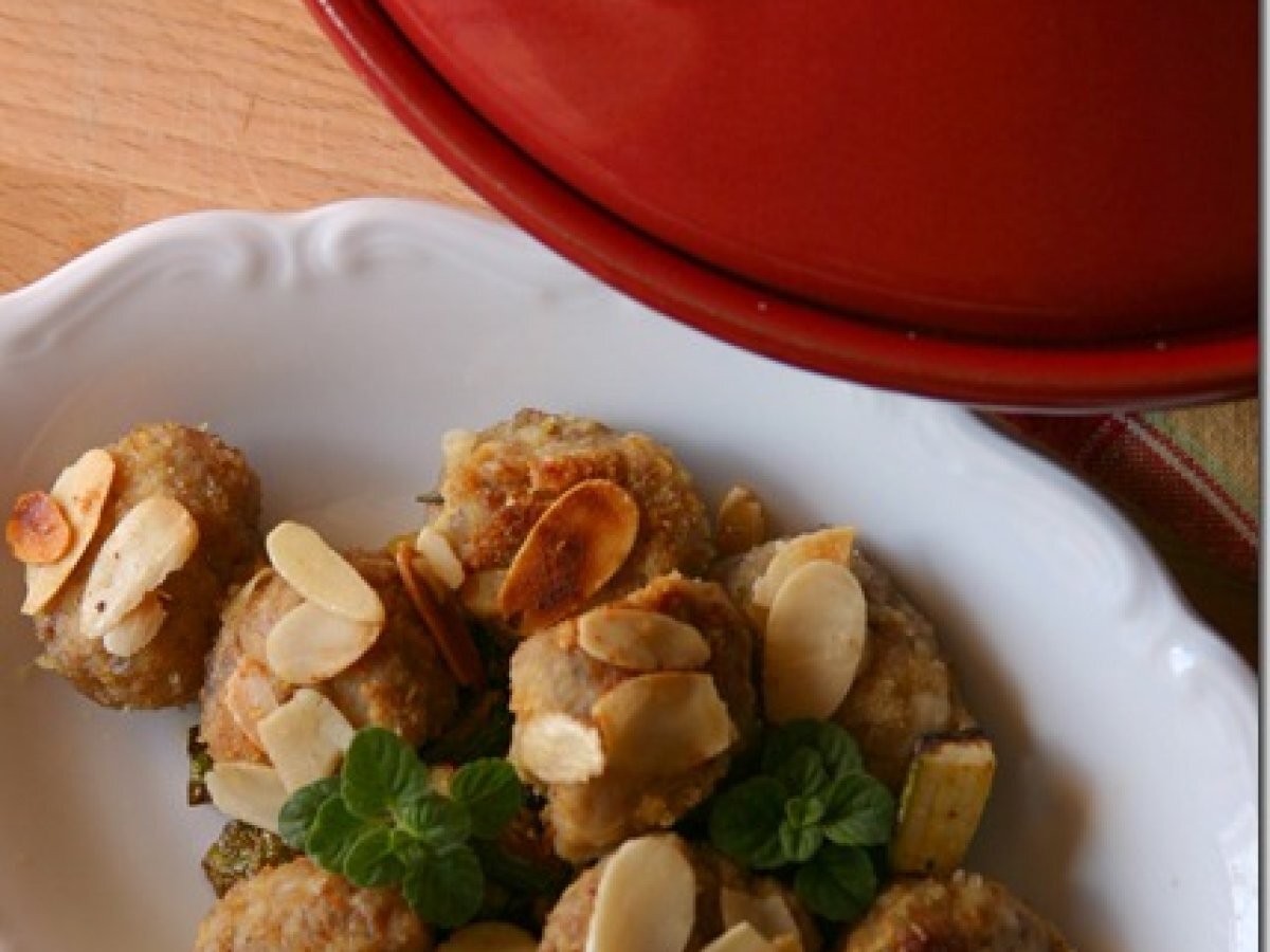 Cucinando con Le erbe aromatiche, e la tajine di polpette di maiale - foto 2