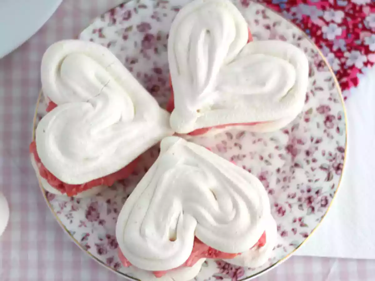 Cuori di meringa con gelato alla fragola - foto 2