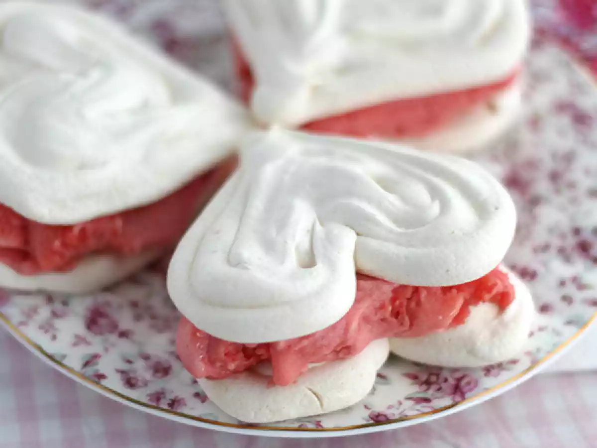 Cuori di meringa con gelato alla fragola - foto 3