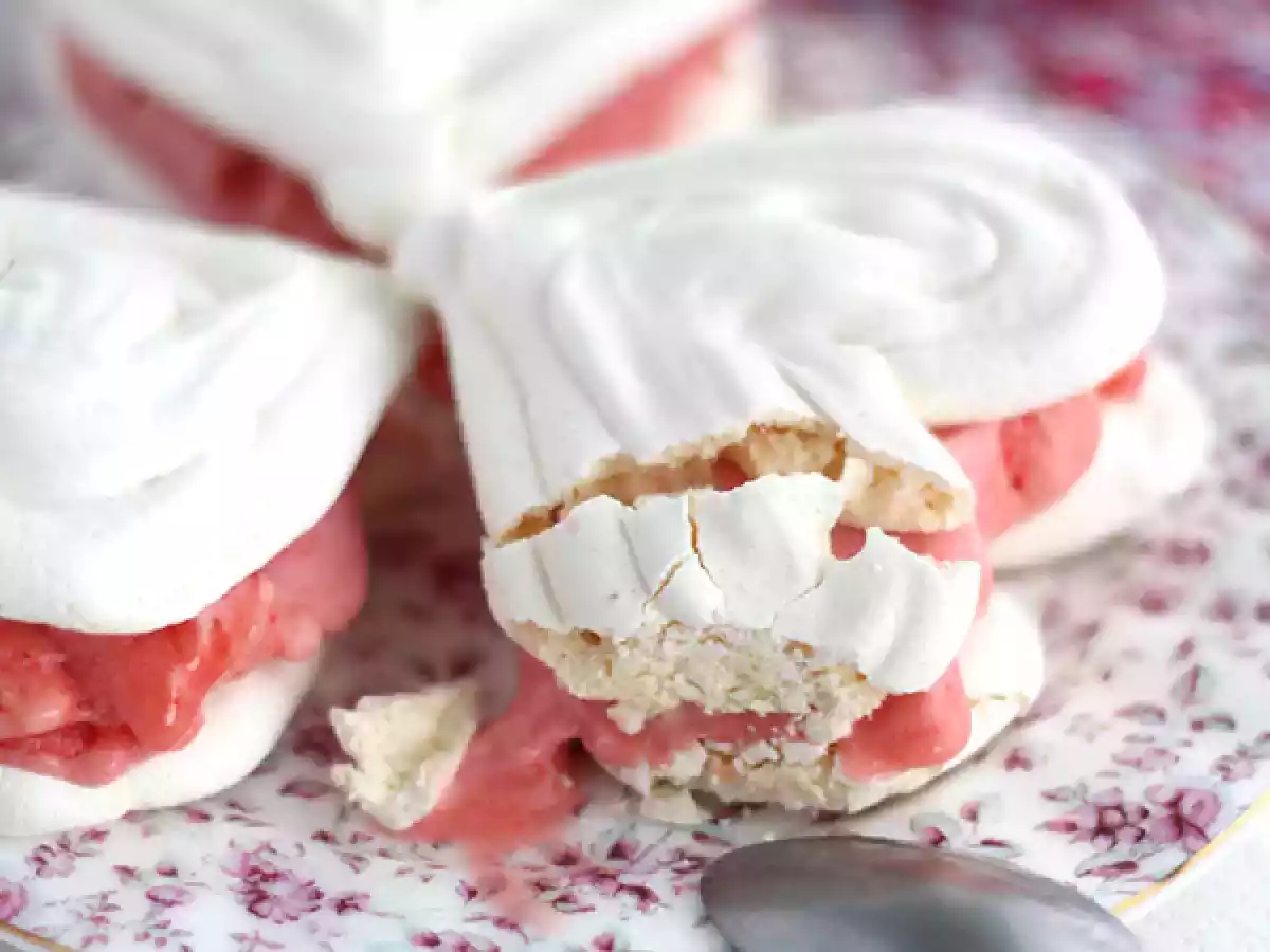 Cuori di meringa con gelato alla fragola - foto 4