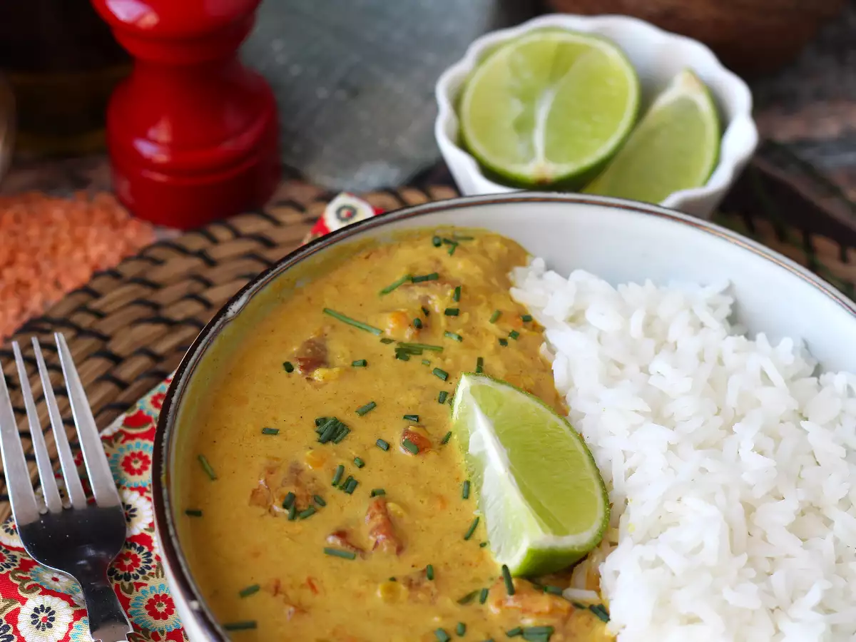 Curry di lenticchie rosse al latte di cocco facile e cremoso - foto 2