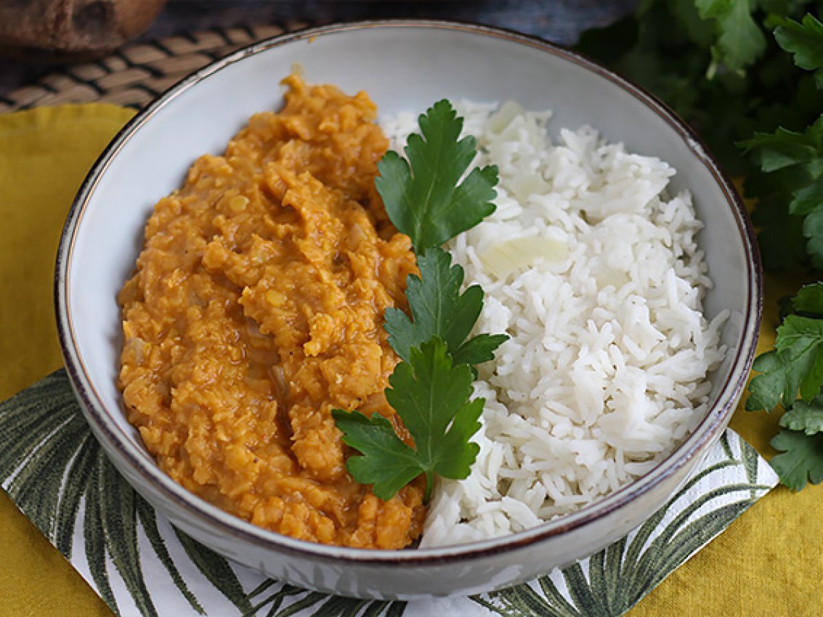 Dahl di lenticchie rosse, la ricetta vegetariana che arriva dall'India - foto 3