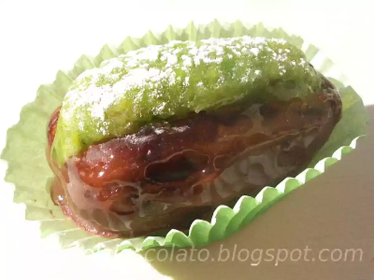 Datteri ripieni ai pistacchi e cioccolato