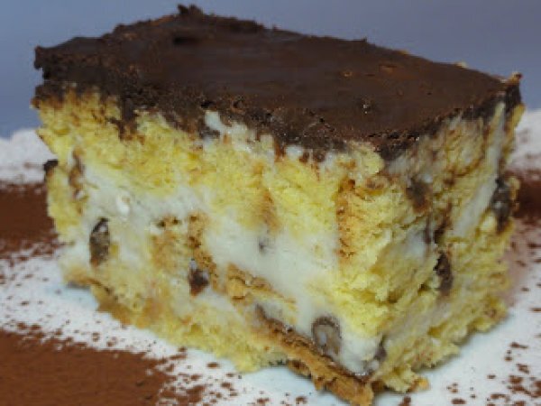 Dessert di Natale al panettone, besciamella dolce e gocce di cioccolato - foto 2