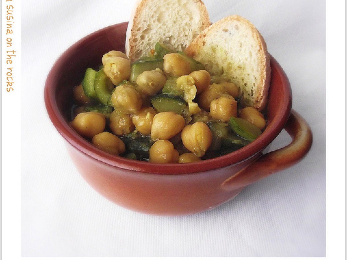 Di zuppetta di ceci e zucchine al curry e di Buonaluce Photography ...