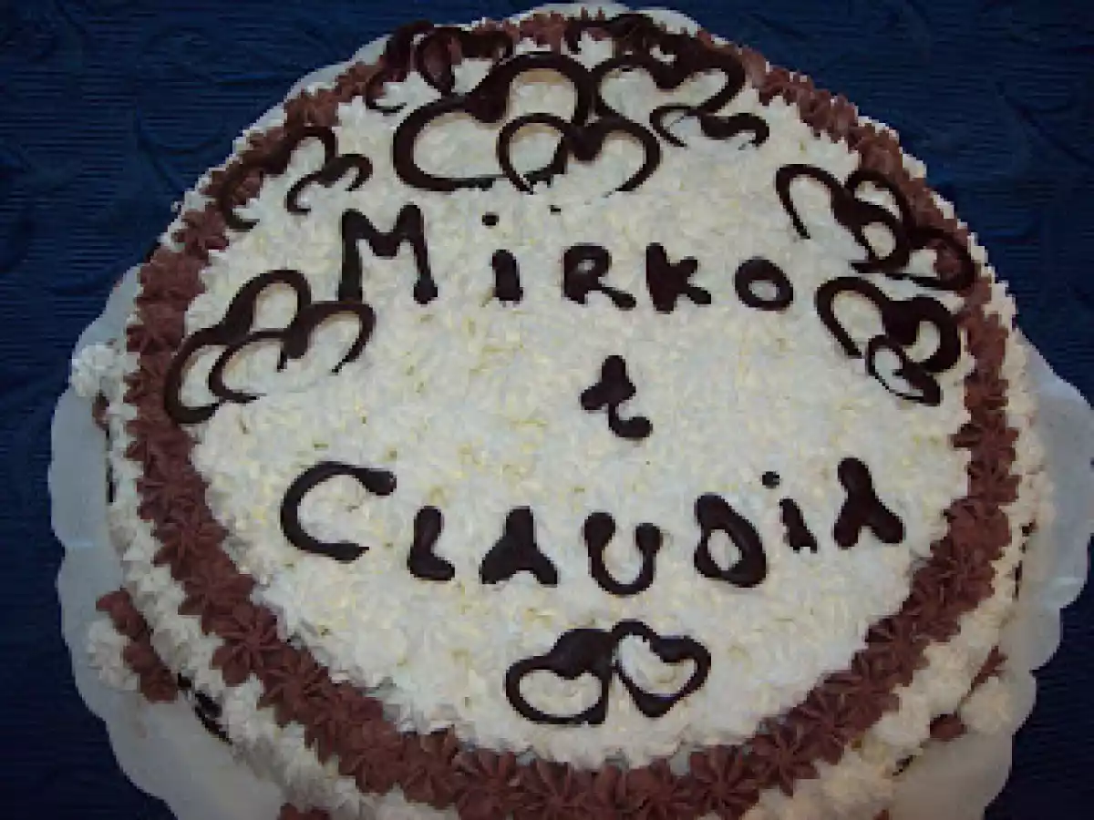 DIRETTAMENTE DALLA SVIZZERA...TORTA BERNESE AL CIOCCOLATO E ANNIVERSARIO....
