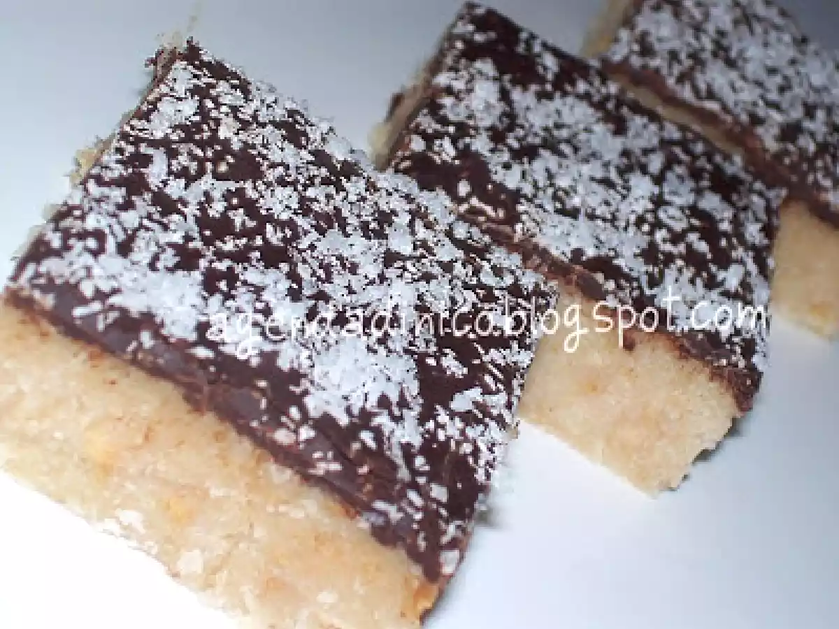 DOLCE AL COCCO E CIOCCOLATO / PRAJITURA CU COCOS SI CIOCOLATA