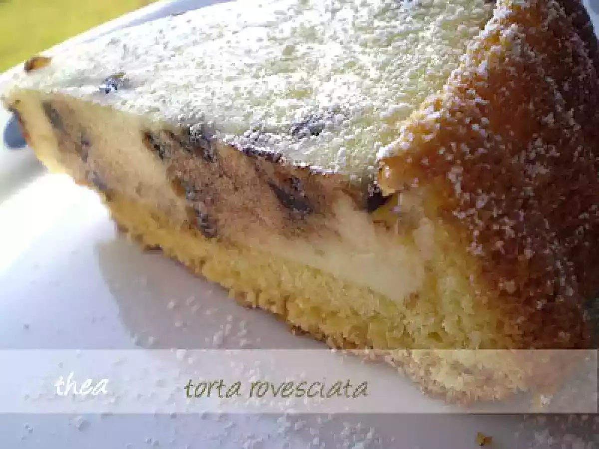 Dolce di pandispagna e ricotta rovesciato