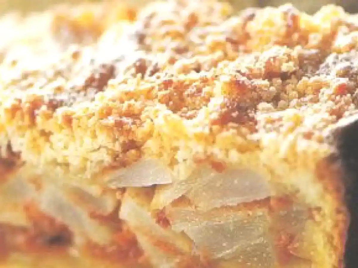 Dolce pere mandorle e amaretti