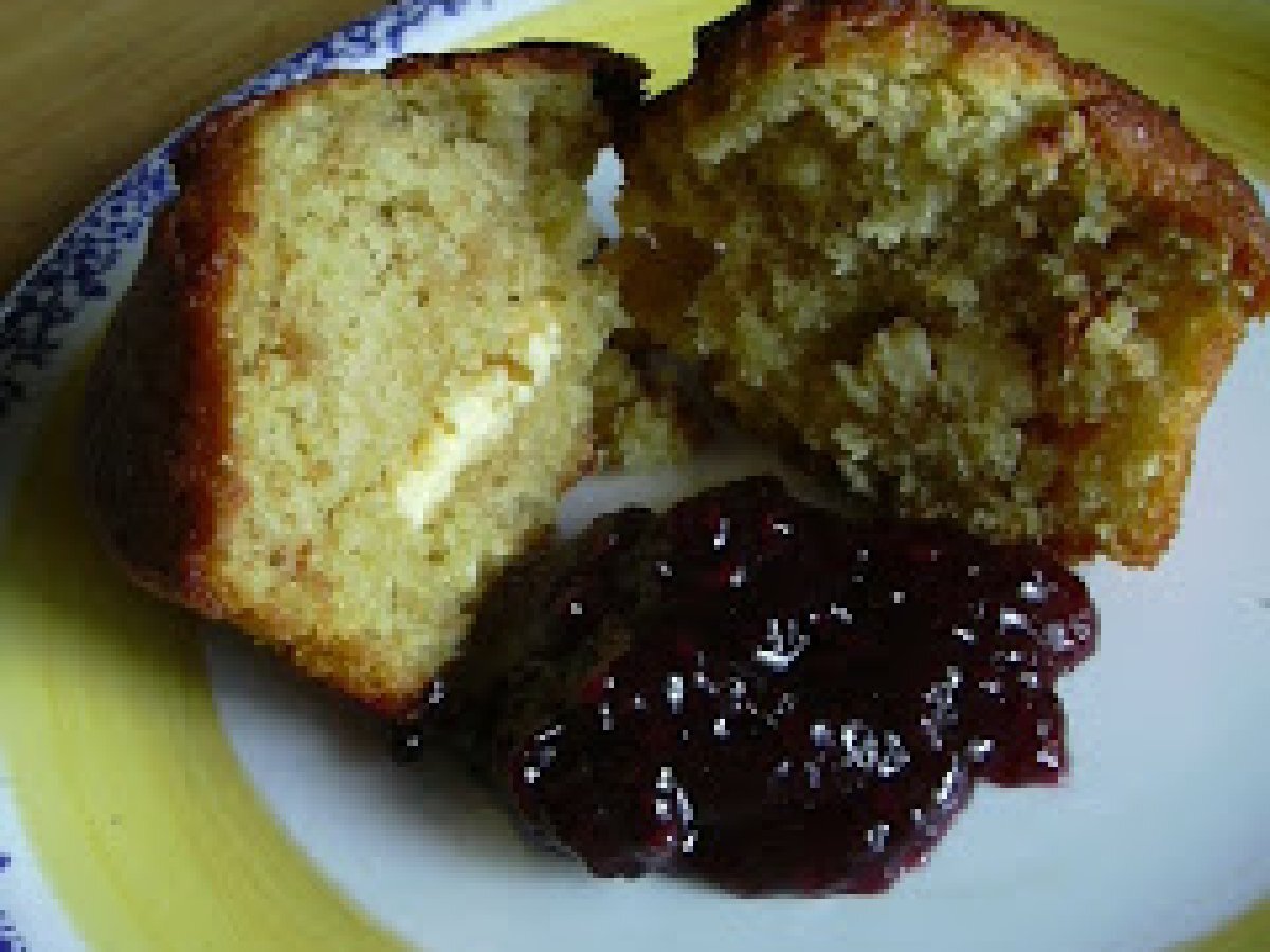 Domenica ai fornelli - Muffin al matcha e cioccolato bianco