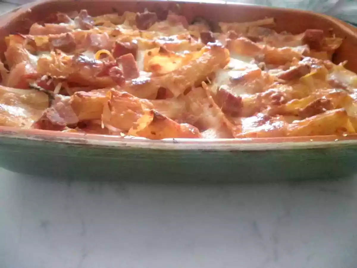 Doppia pasta al forno con fagiolini serpentini in terracotta - foto 2