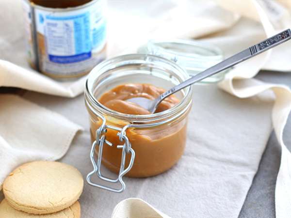 Dulce de leche - crema spalmabile dell'America Latina Dulce de leche - crema spalmabile dell'America Latina