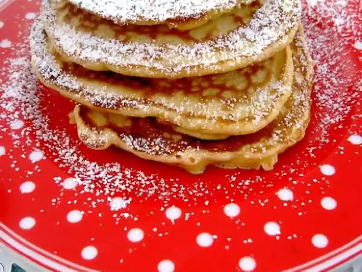 Dutch Pancake. Poffertjes. Holland pancake.