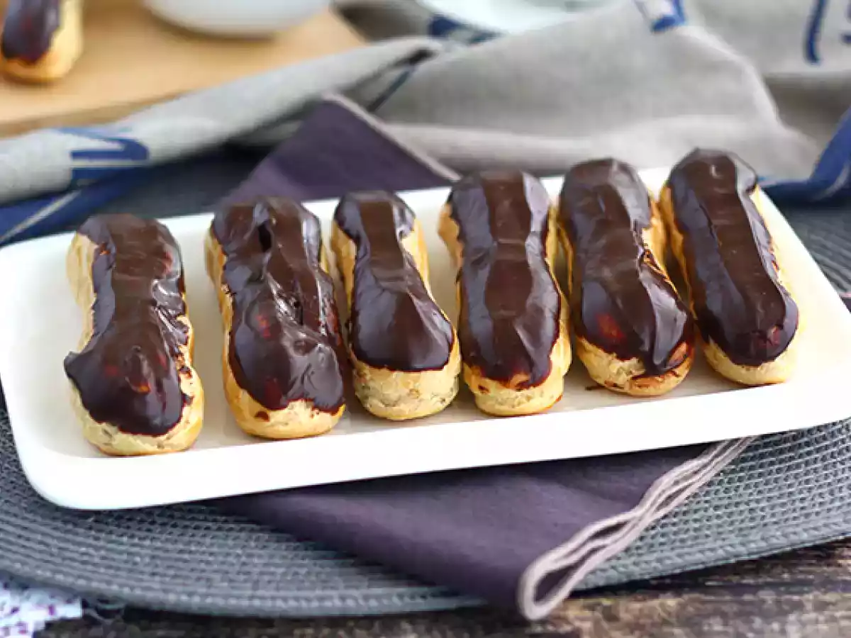 Eclairs al cioccolato, ricetta spiegata passo a passo - foto 2