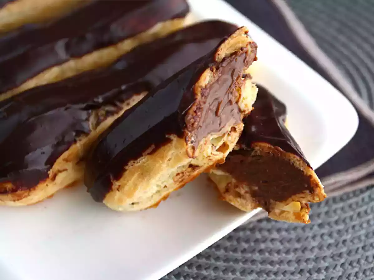 Eclairs al cioccolato, ricetta spiegata passo a passo - foto 4