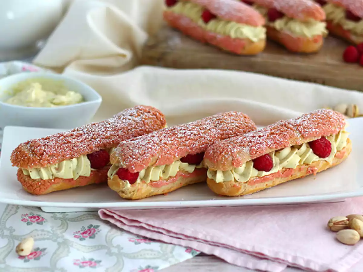Eclairs con crema al pistacchio e lamponi - foto 2