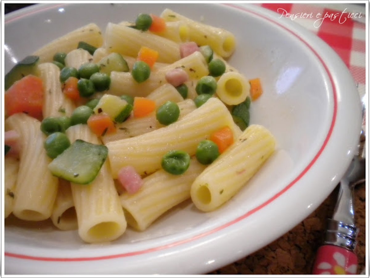 Elicoidali con sugo dell'orto profumati alle erbe aromatiche - foto 2