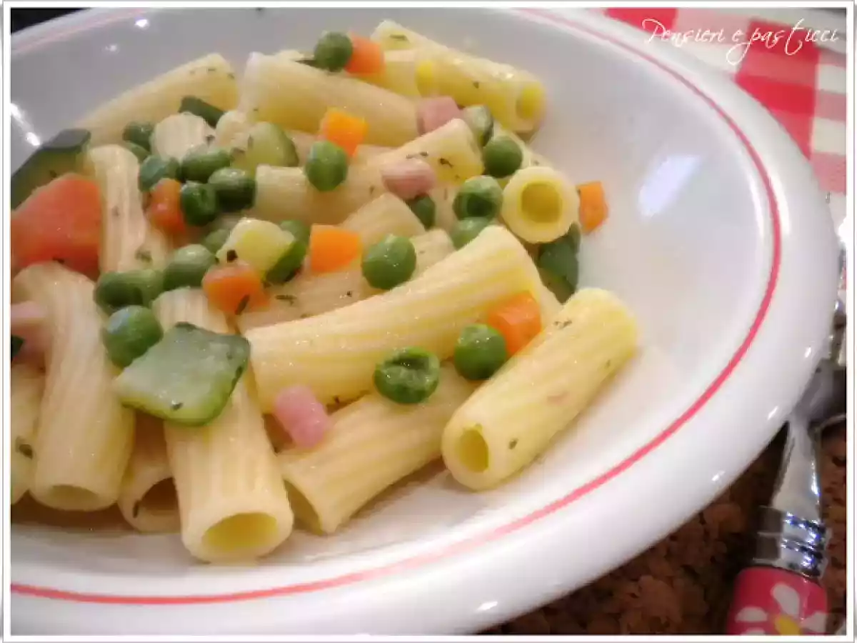 Elicoidali con sugo dell'orto profumati alle erbe aromatiche - foto 2