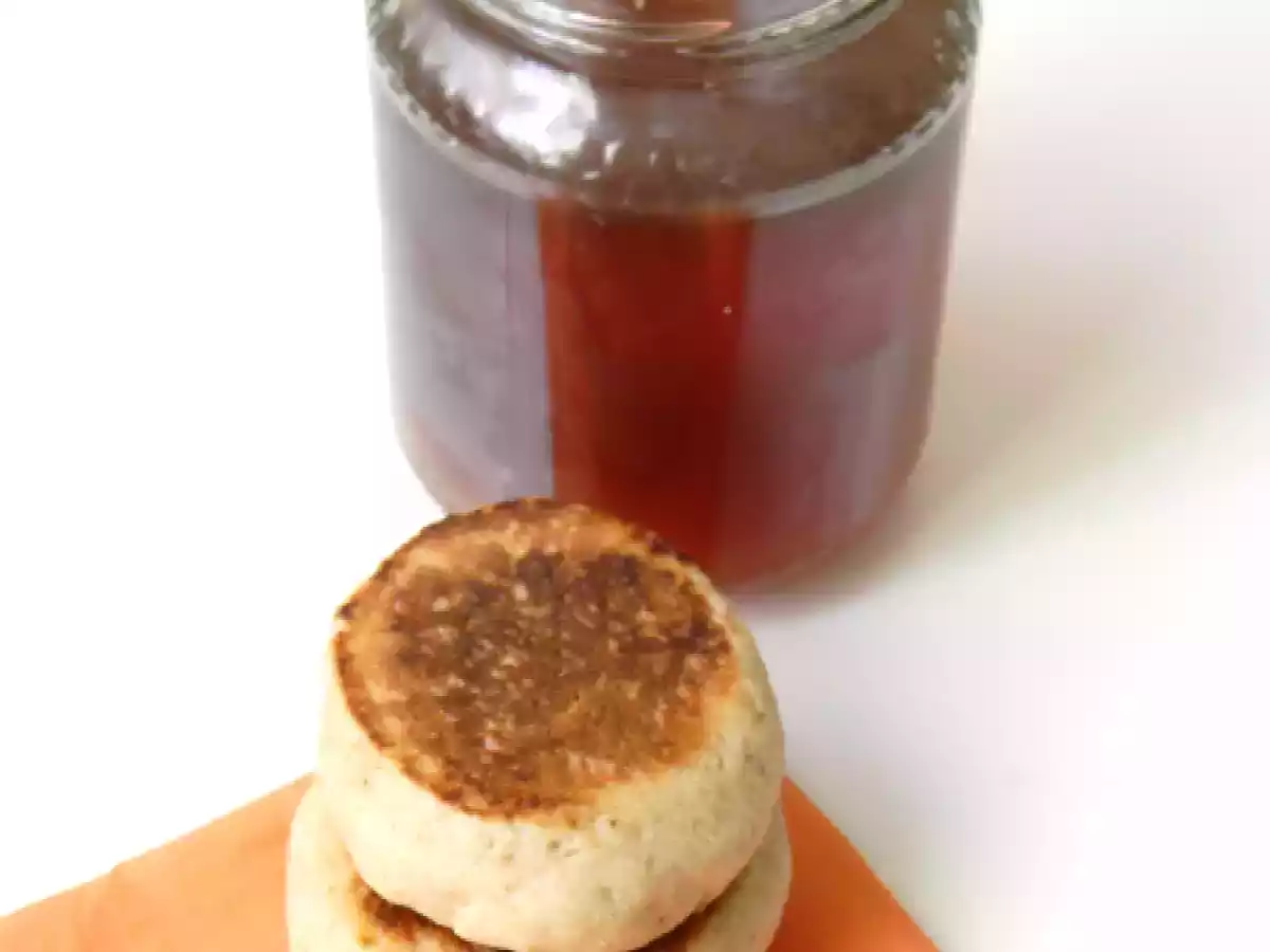 *English muffin integrali con lievito madre*