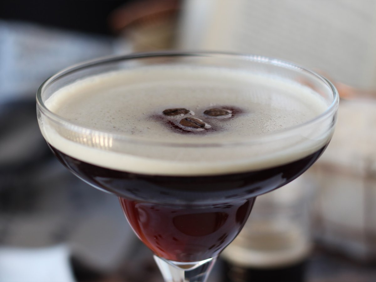 Espresso Martini, l'elegante cocktail a base di caffè e vodka - foto 2