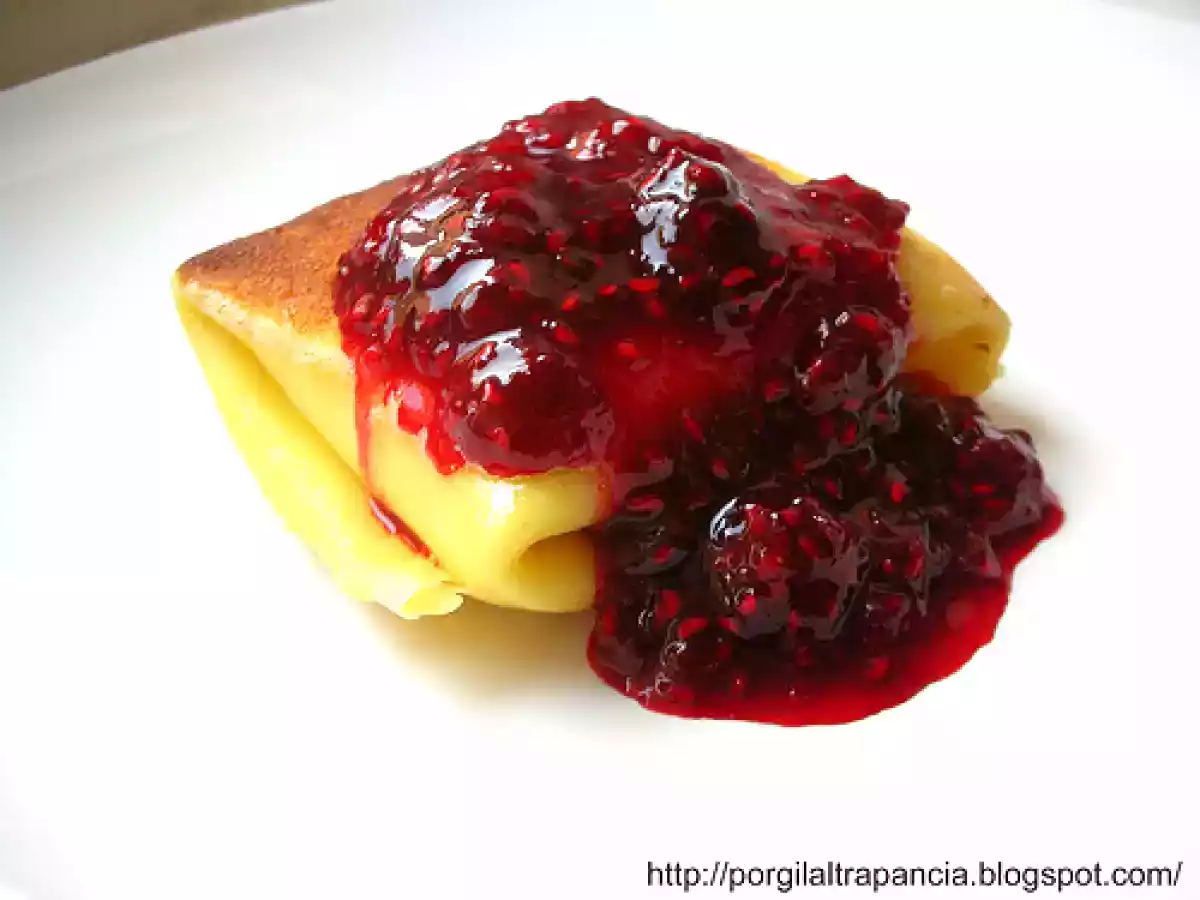 FAGOTTINI AL QUARK CON SALSA AI FRUTTI DI BOSCO