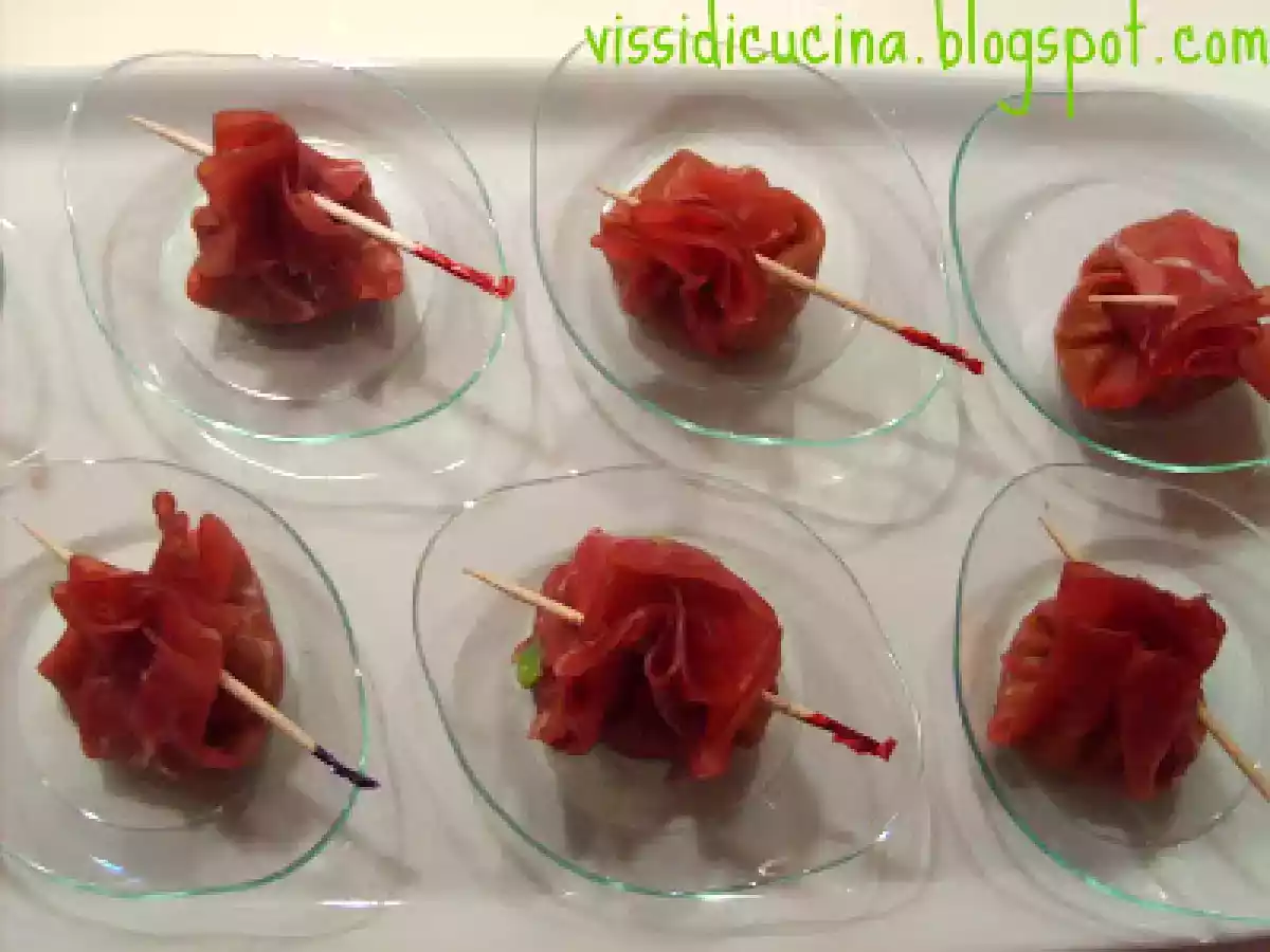 Fagottini di bresaola con salsa guacamole