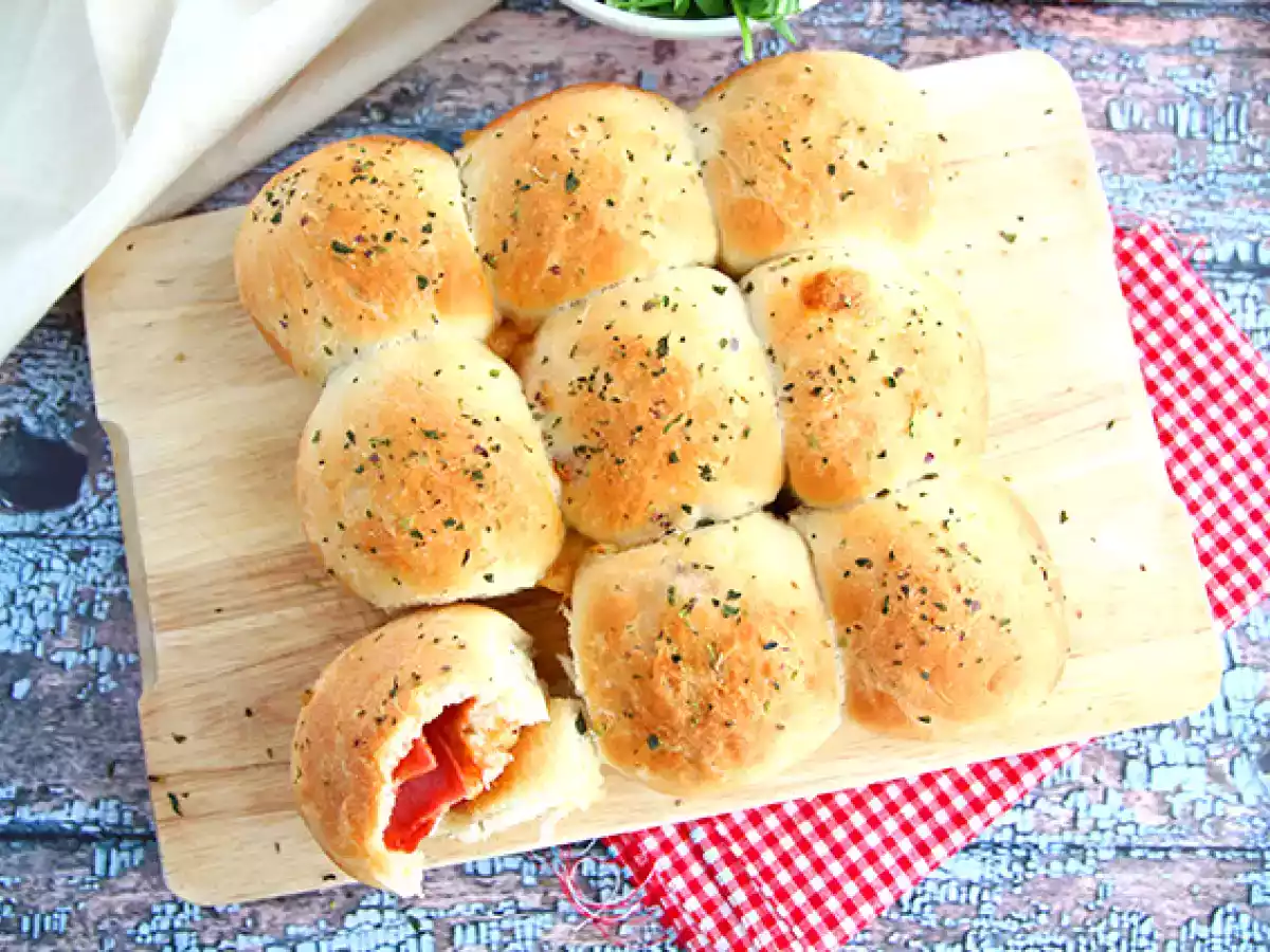 Fagottini di pizza con prosciutto cotto e formaggio - foto 2