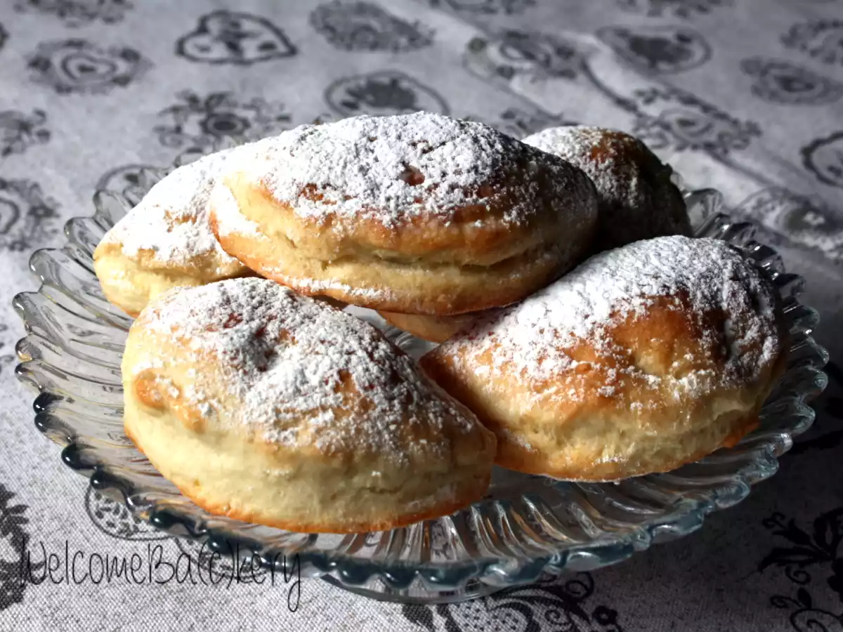 Fagottini di ricotta con mele e uvetta