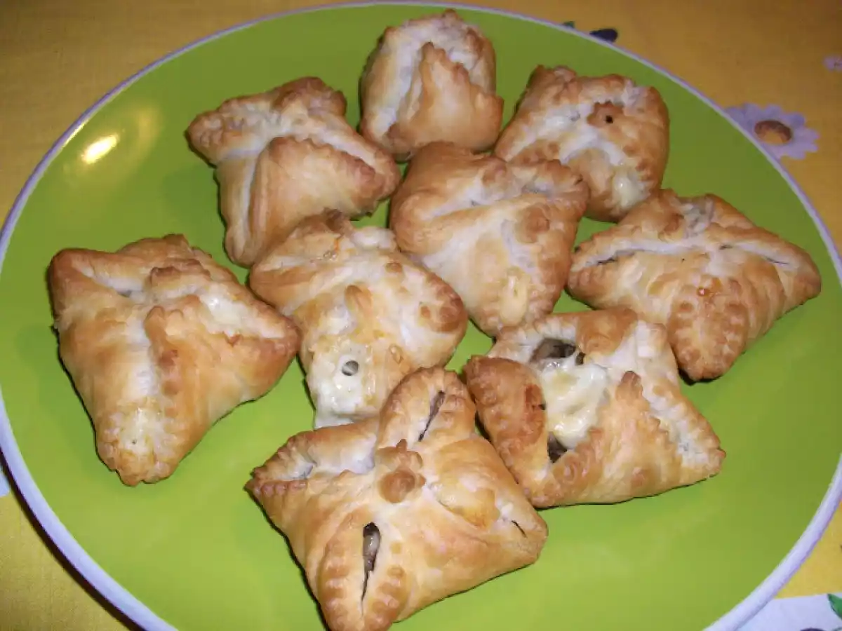 Fagottini di sfoglia con funghi