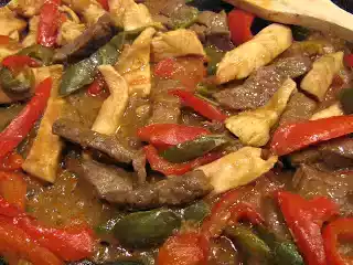 Fajitas di pollo e manzo e.. fagioli alla messicana!!