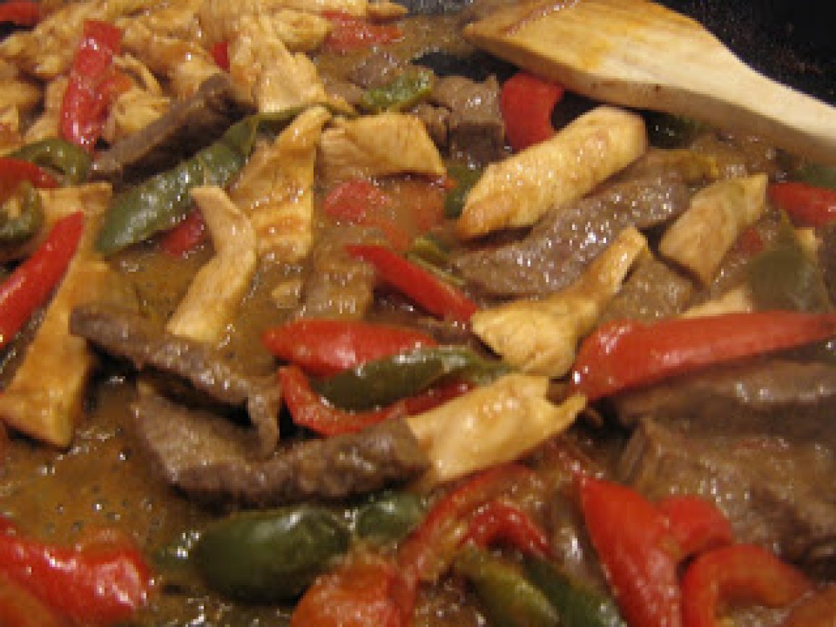 FAJITAS DI POLLO E MANZO E.. FAGIOLI ALLA MESSICANA!! - foto 4