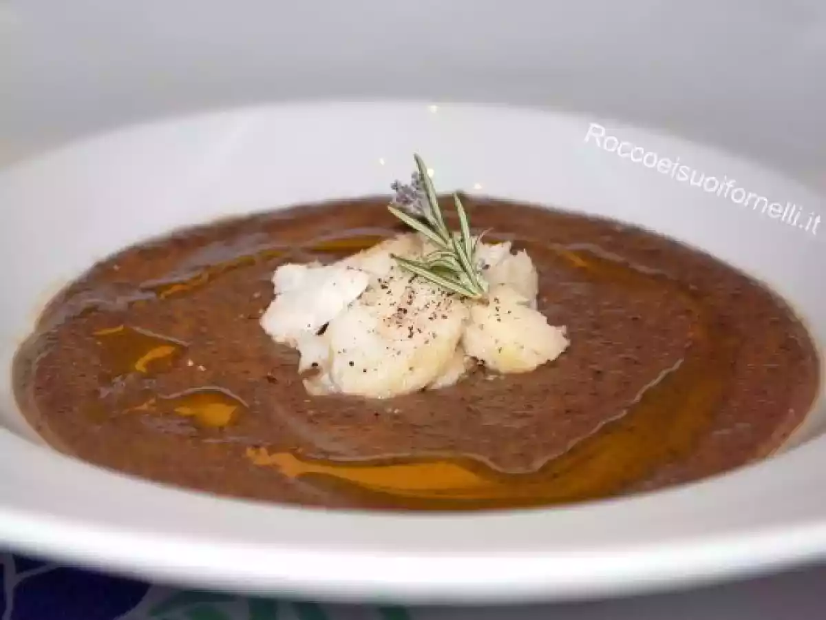 Falso D?autore (crema di ceci neri e baccalà)