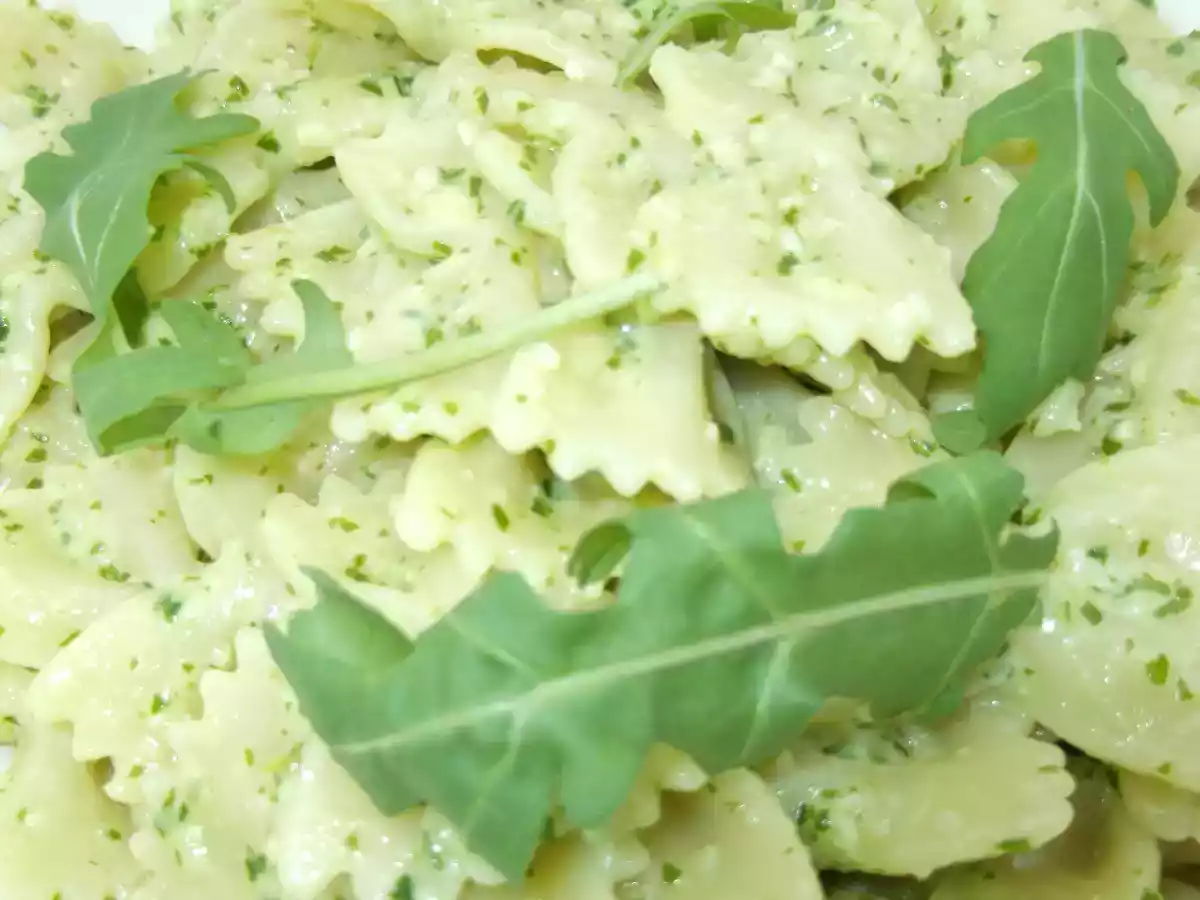 Farfalle al pesto di rucola del Vesuvio e limone di Sorrento