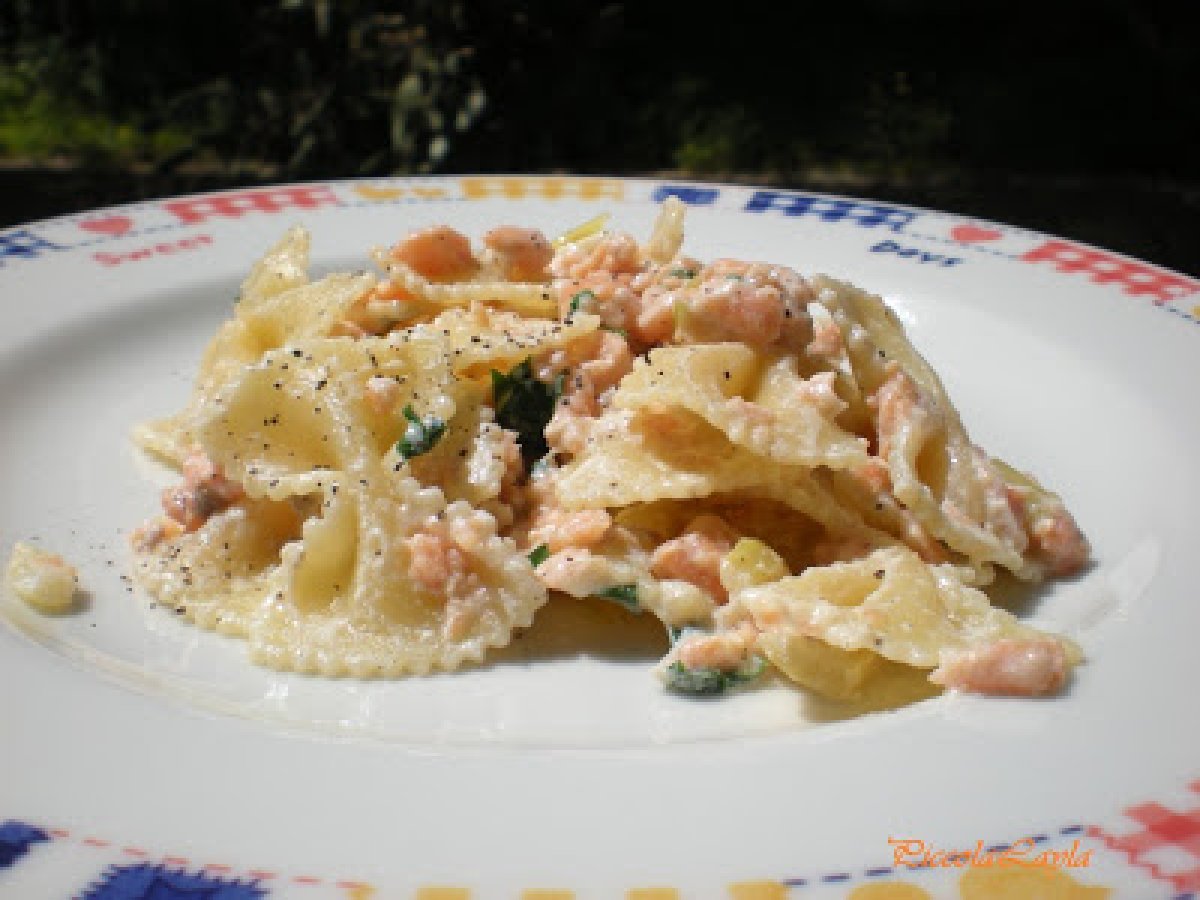 Farfalle al Salmone mantecate con Ricotta e Scorza di Limone - foto 5