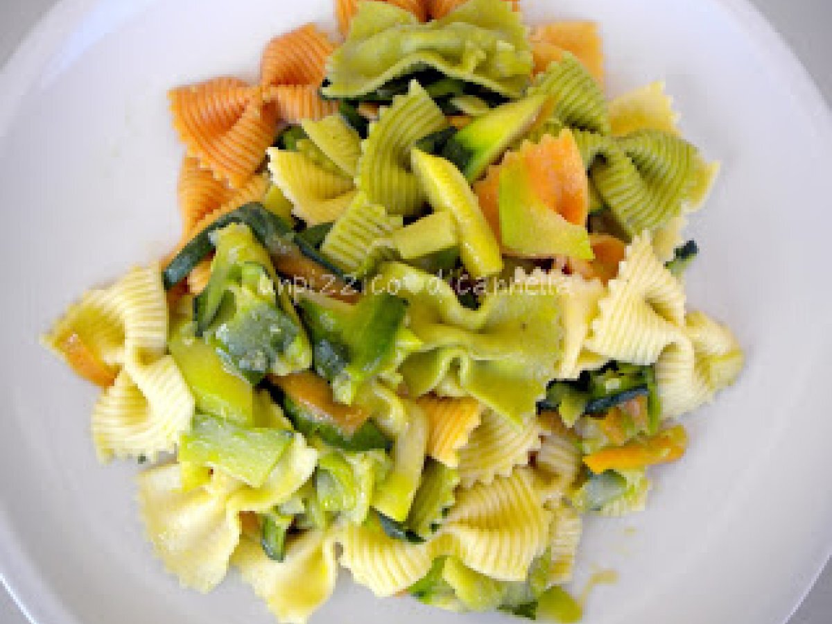 Farfalle Colorate con Verdure