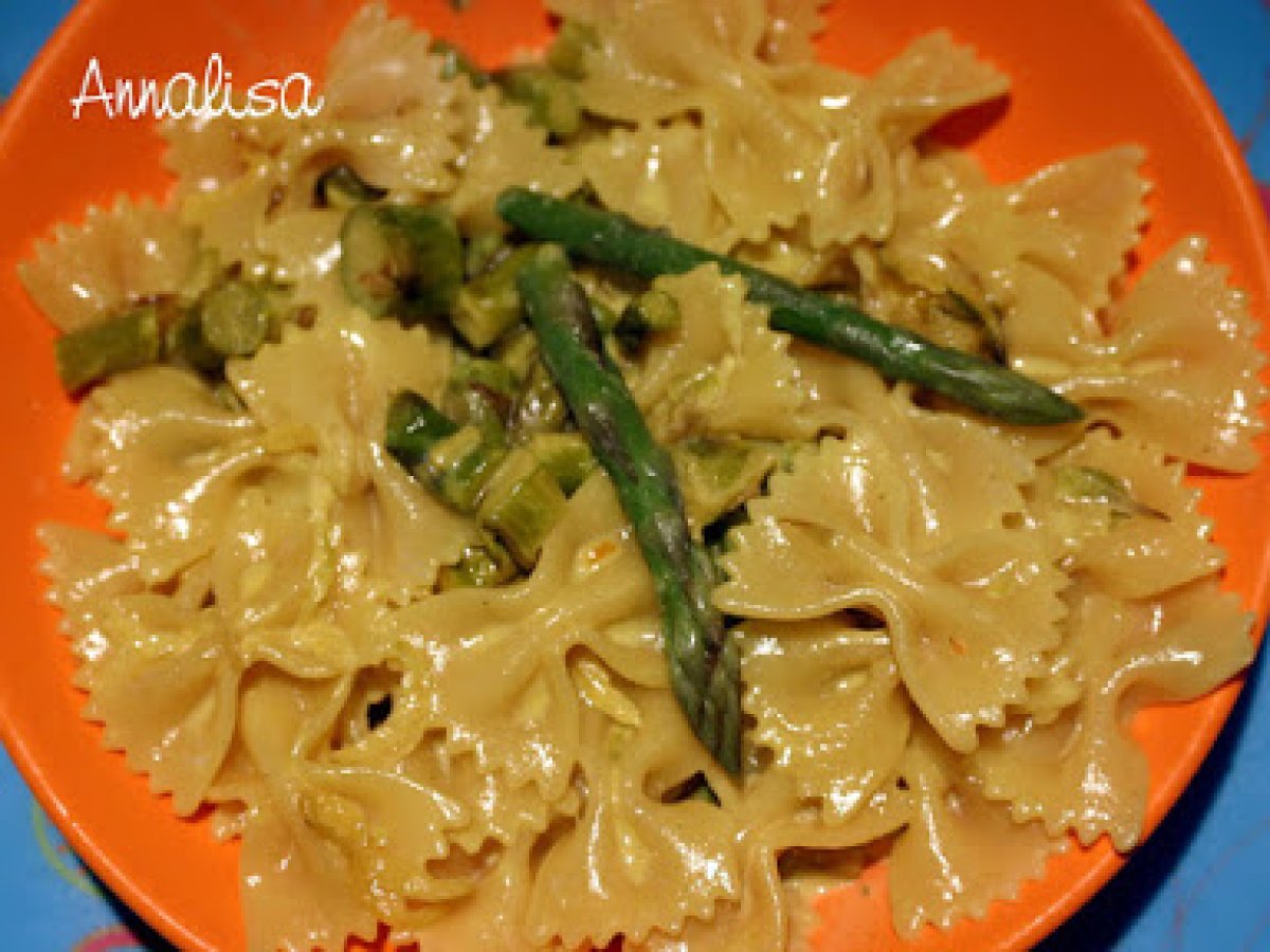 FARFALLE CON ASPARAGI E ZAFFERANO, foto 1