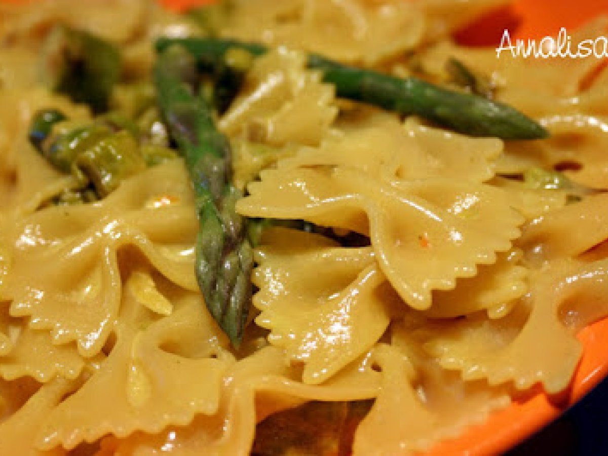 FARFALLE CON ASPARAGI E ZAFFERANO - foto 2